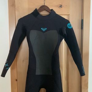 Roxy wet suit